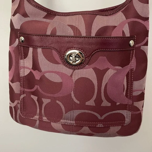 Coach Signature Collection crossbody purse - Picture 1 of 6